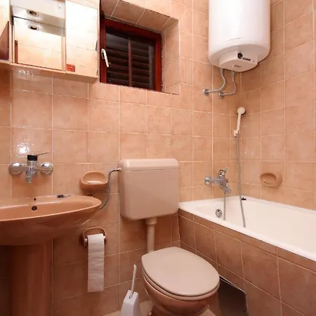 By The Sea - 157 Apartman